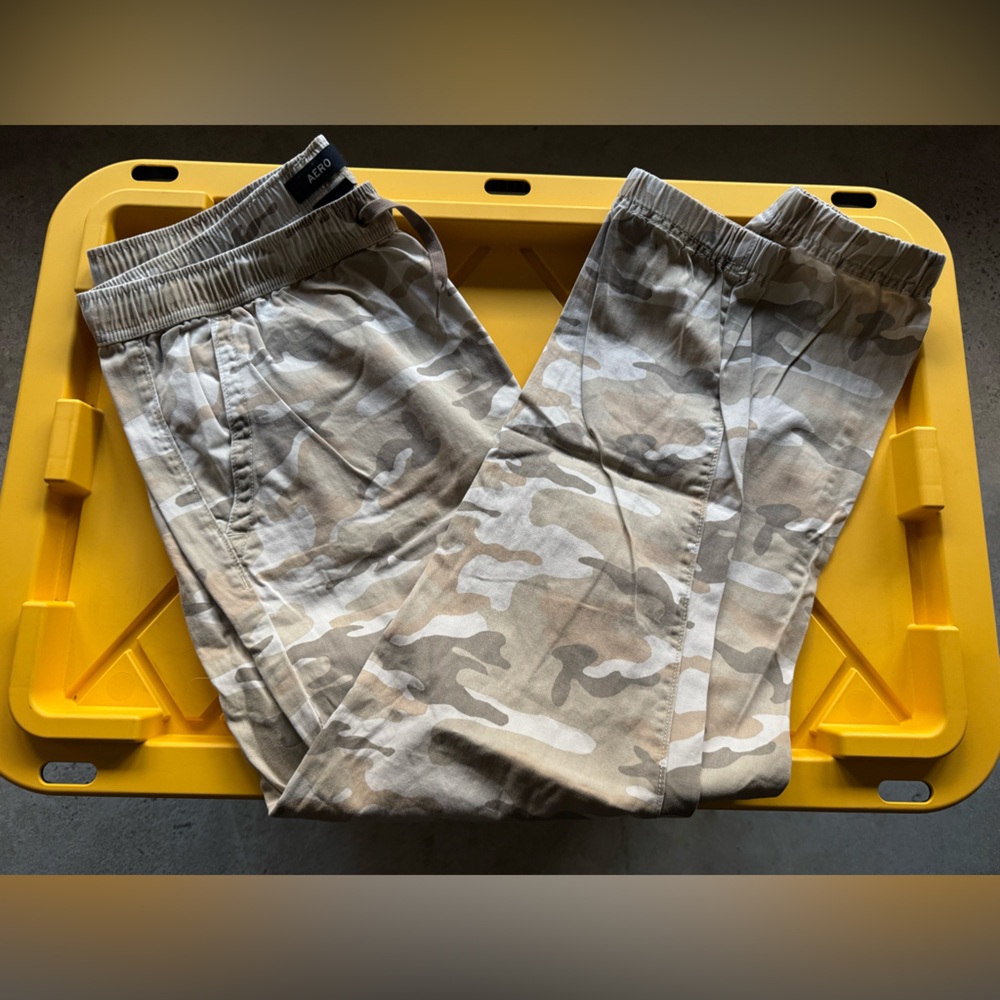 Men Camo Jogger Pants